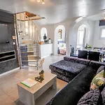 Port View By Hello Homes * סיטגס