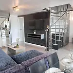 דירה Port View By Hello Homes *